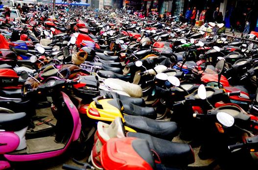 電動車控制器透視電動車行業發展新格局_愛卡汽車